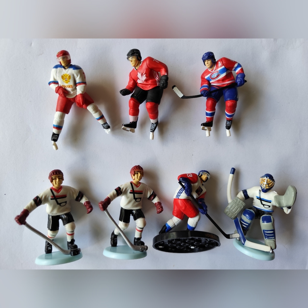 Hockey Player Plastic Toy Figure lot of 7